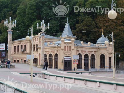 Железнодорожный вокзал Кисловодска
